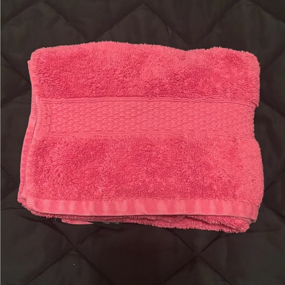 Cynthia Rowley Vibrant Pink Hand Towel